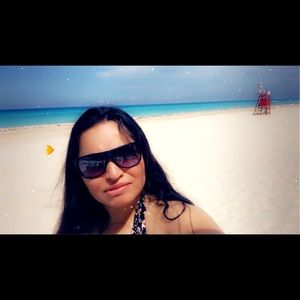 Meet your Posher, Carmen